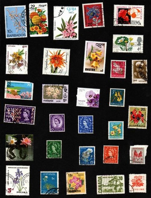 FLOWER STAMPS THEMATICS - 30 ALL DIFFERENT. FREE UK POST