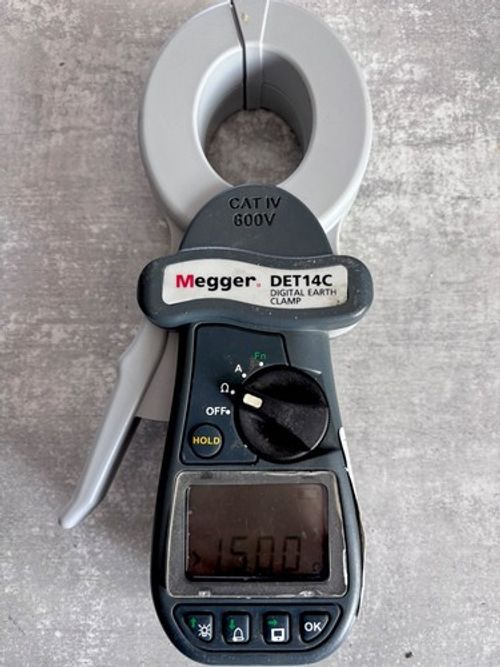 NEW MEGGER DET14C 600V EARTH GROUND CLAMP METER RESISTANCE TESTER 