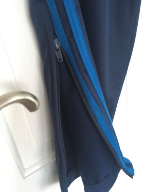 Womens/Teens/Girls Full Tracksuit With Navy Zip Front Top Size Medium Worn Twice — image 11