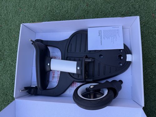 Bugaboo Wheeled Board Ride-On with Seat Black/White MPN 85500WB01 — image 3