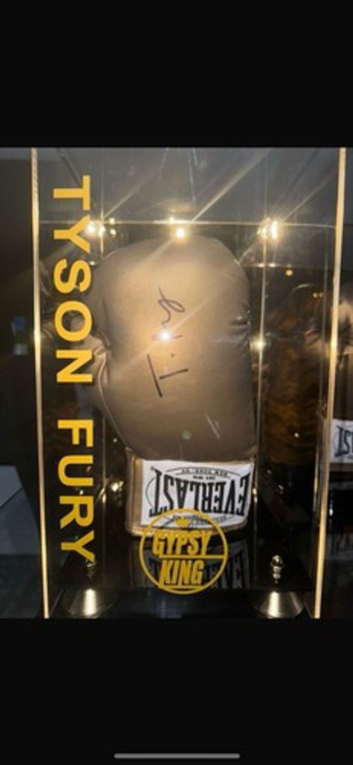 Hand Signed Tyson Fury Glove In Case Comes With Photo Proof And COA