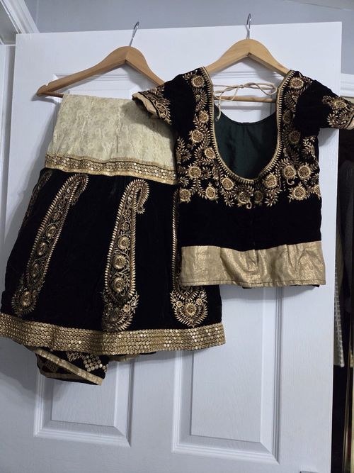 Velvet  Sari￼ — image 1