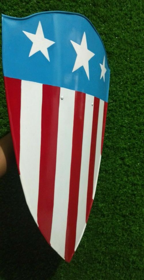 Lootcrate MARVEL Official CAPTAIN AMERICA 1940s Shield 1:6 Scaled Replica w/ COA — image 8