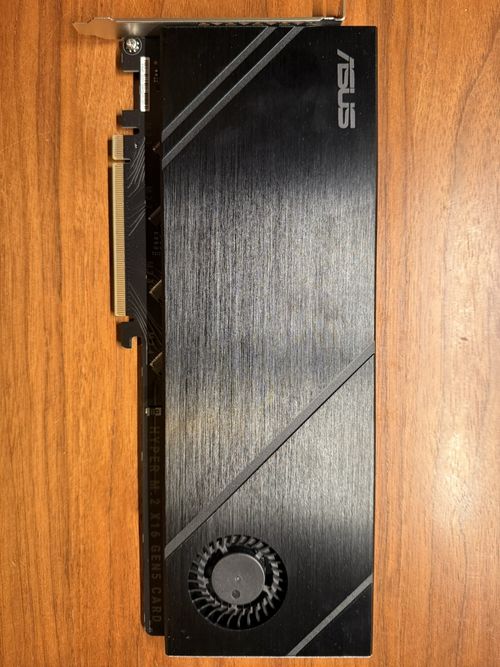 ASUS Hyper M.2 x16 Gen5 Card interface cards/adapter Internal — image 1
