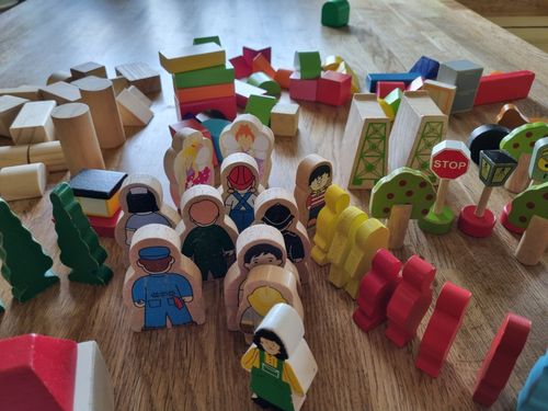Big jigs Wooden Toy Bundle 160 + Pieces. Farm Zoo  People Trees Shops Signs Etc — image 7