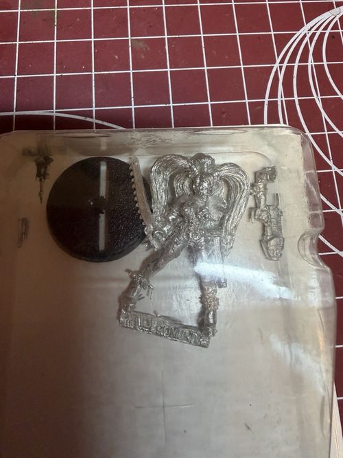 Games Workshop Warhammer 40k Necromunda Mad Donna Escher Hired Gun Metal, Boxed! — image 2