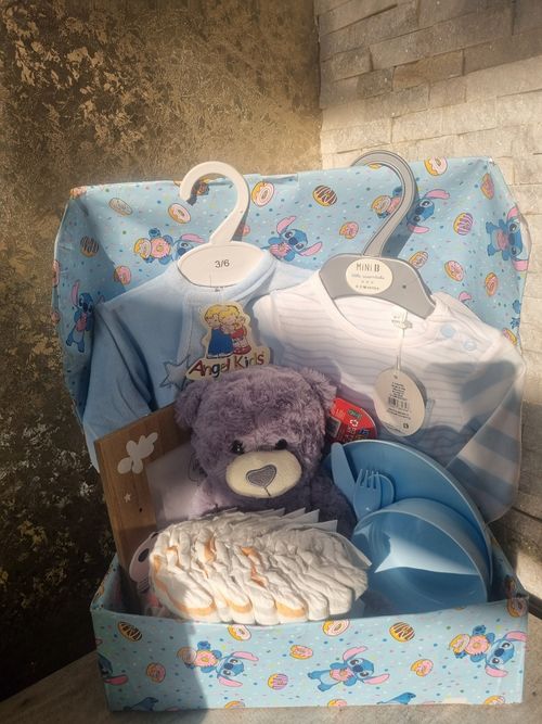 Blue Baby boy hamper baby shower newborn mum to be gift Set 0-6 months baby suit — image 6