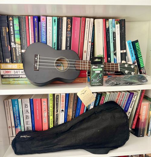 Mad About Black SU8 Soprano Ukulele Bundle (bag, tuner, strap) — image 2