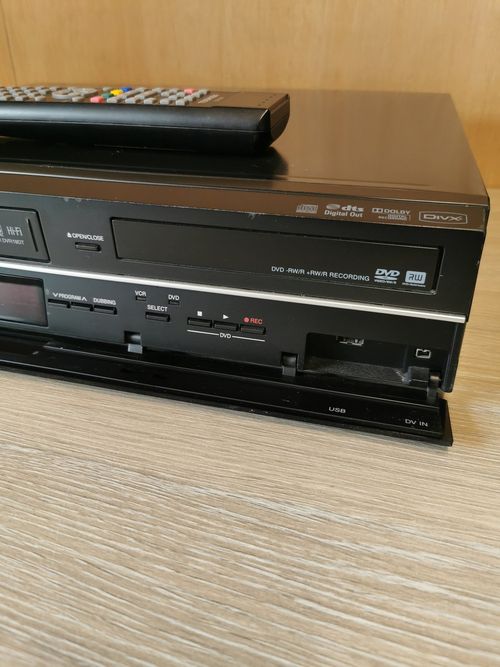 Toshiba DVR19DT Video Cassette Recorder DVD Player Combo HDMI Digital Out — image 5