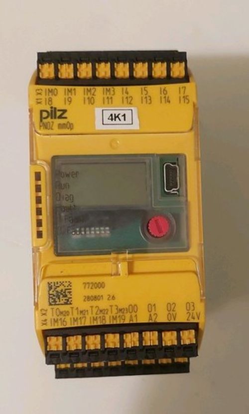 PILZ PNOZ MM0P 772000 24VDC SAFETY MODULE RELAY CONTROLLER