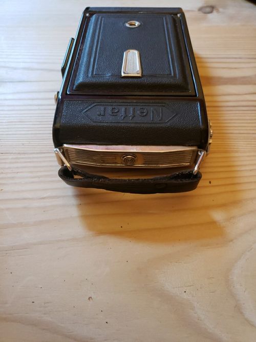 Zeiss Ikon Nettar S  Vintage Folding Camera with Leather Case — image 11