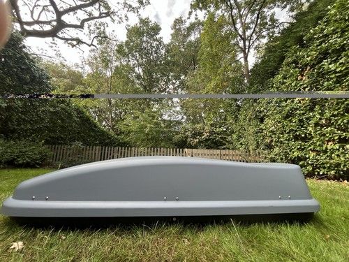 Halfords 420L Car Roof Box - Excellent Used Condition 