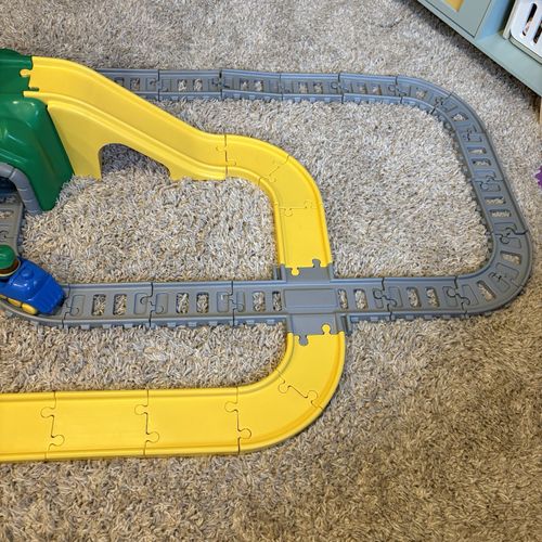 Little Tikes Peak Road & Rail Mountain Set  — image 5