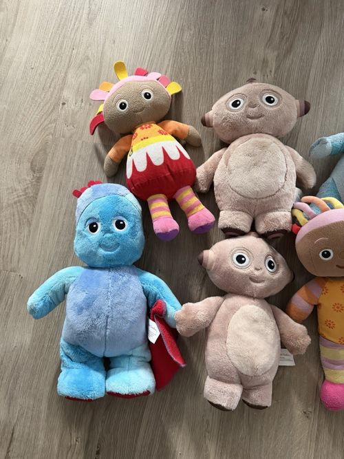 BBC In the Night Garden 7 Plush Soft Toy Bundle Igglepiggle Upsy Daisy — image 2