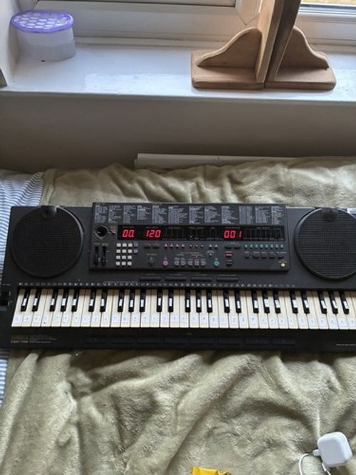 Yamaha PSS-795 Electronic Keyboard Synthesizer Fully Working With Cable