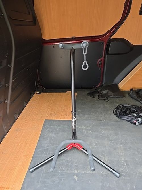 Fender Folding Guitar Tripod Stand (Black/Red)