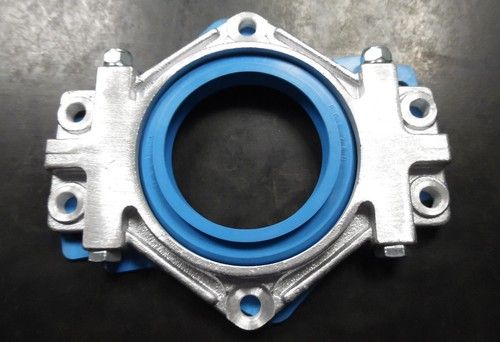 ROPE SEAL CARRIER WITH MODIFIED SEAL. COMPATIBLE WITH: MASSEY FERGUSON (VARIOUS)