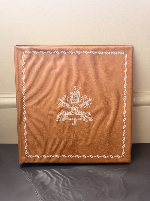 Vatican City Stamp Collection – 2 Albums, 1929–1992 – Pope John Paul II — image 4