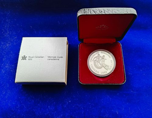 Royal Canadian Mint 1983 Canada $1 Dollar Univ of Alberta Edmonton Coin Case