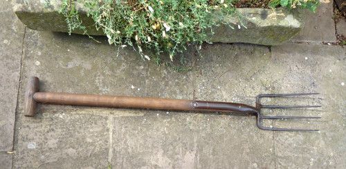 Vintage garden fork LADIES SIZE border Fork. Small & lightweight. ALBION.