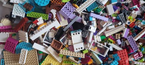 Genuine Lego Friends Girls Bundle 1kg-1000 Mixed Bricks Parts Pieces+2 Figures — image 6