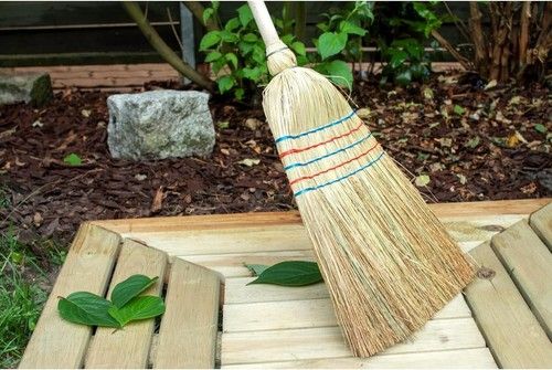 Traditional Long handle corn broom Sweeping brush Yard brush Straw broom