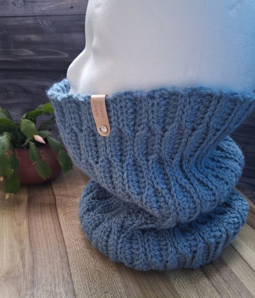 Handmade Crochet Winter Set – Hat, Snood&Fingerless Gloves, 65%wool, 35% alpaca — image 4