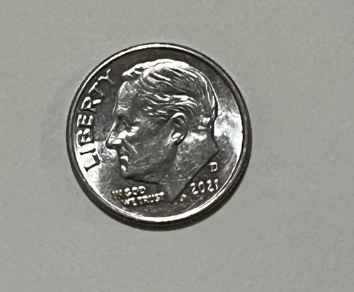 2021 D Rosevelt Dime Struck Through Mint Error RVS & Extra Oak Leaf — image 1