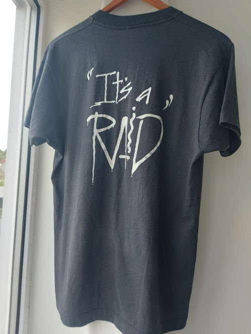 Rare Vintage 1980s Slave Raider TShirt Take The World By Storm. M/L — image 16