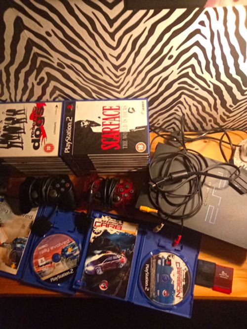 Sony PlayStation 2 PS2 PAL Console Bundle w/ Controllers, Memory Cards & Cables.