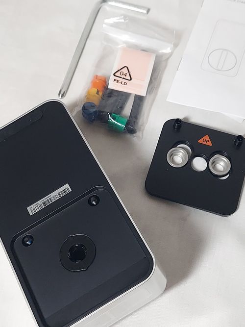 Wyze WiFi and Bluetooth Enabled Smart Lock WLCKG1 MISSing Gateway Silver — image 3