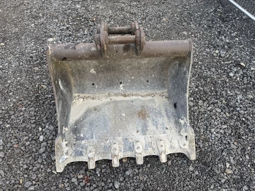 Case 900mm Digging Bucket 45mm Pins Excavator/digger — image 2