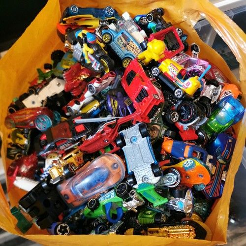 Bundle/job lot Of 20 Random Used Hot Wheels Cars. 