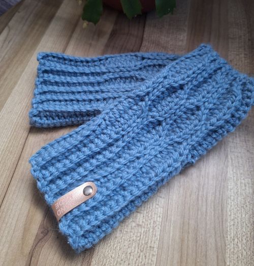 Handmade Crochet Winter Set – Hat, Snood&Fingerless Gloves, 65%wool, 35% alpaca — image 3