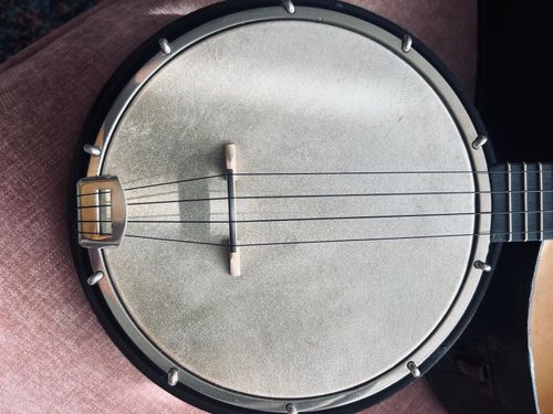 Dallas Banjo Uke C Model 4-String Tenor Closed Back w/ Hard Case Vintage 1934 — image 2