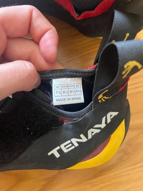 Tenaya Oasi Climbing Shoes UK 7.5 - worn once in the shop — image 4