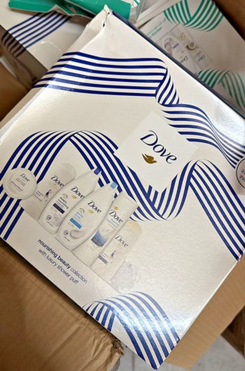 RARE Dove Time to Refresh Blue Gift Set Hydrate, Body Lotion DAMAGE BOX