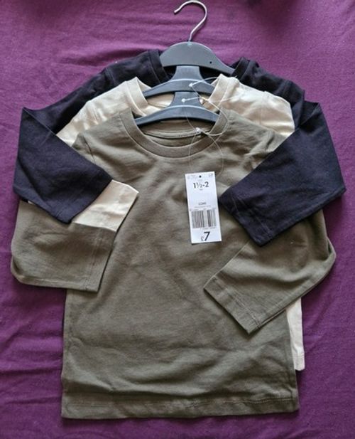 Boys Pack of 3 Long Sleeved Crew Neck Tops In Sizes 12-18 Or 12-24 & 2-3 years