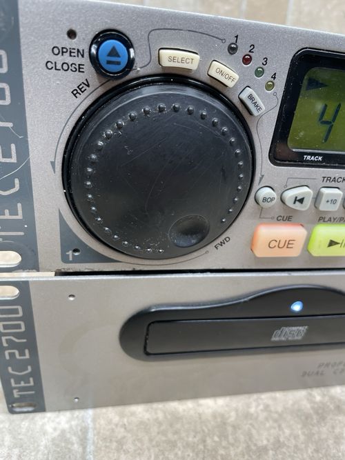 Skytec Tec 2700 DJ Controller and Dual CD Player- Read Description — image 7