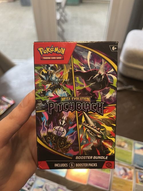 Pokémon TCG Mega Evolution: Pitch Black 60+ cards + Mega Chandelure EX — image 3