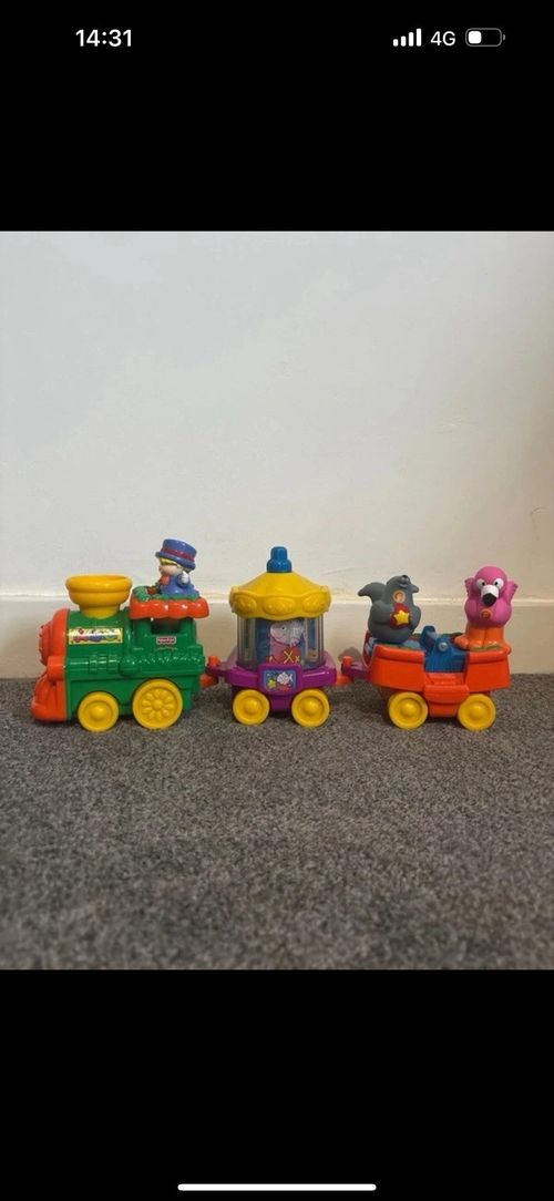 Fisher-Price Little People Circus Playset & Toy Train Set with Figures — image 4
