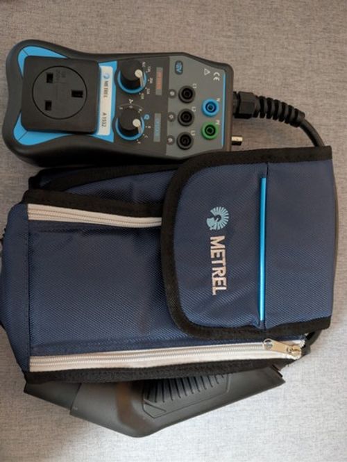 Metrel A1532 EVSE Adapter EV Charger with case and manual