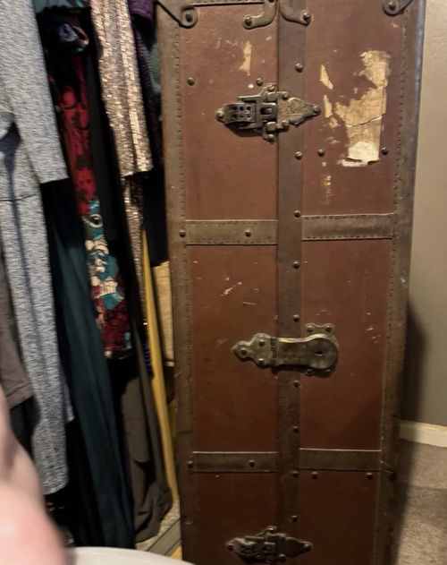 Antique/Vintage Steamer Wardrobe Trunk Large — image 10