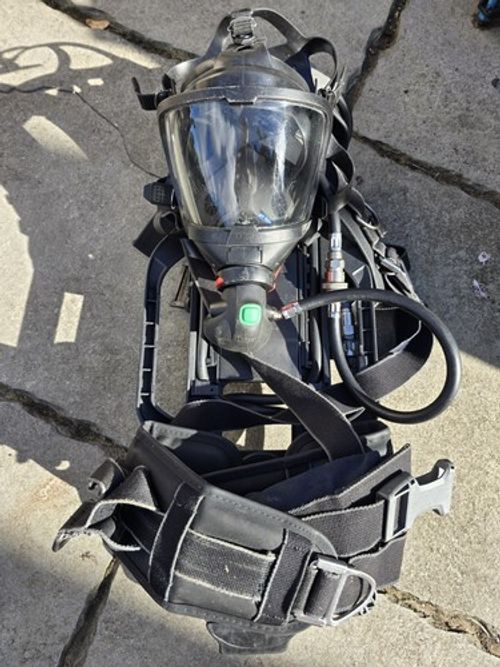 Drager pss7000 scba breathing apparatus harness with bodyguard and safety line