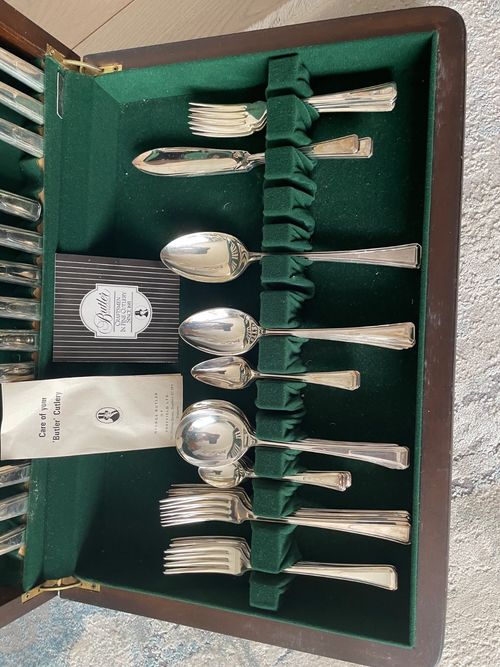 Pristine George Butler Sheffield Epns A1 cutlery canteen Art Deco Harley Pattern — image 2