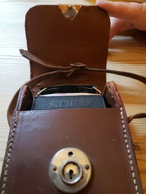 Zeiss Ikon Nettar S  Vintage Folding Camera with Leather Case — image 15