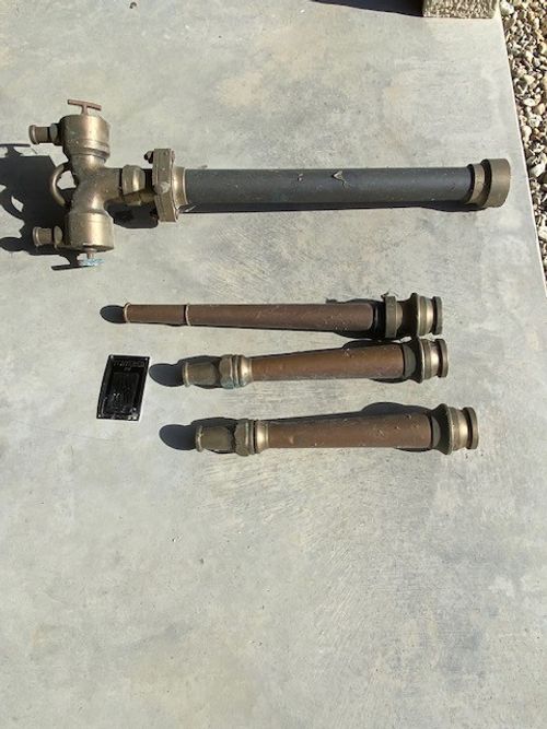 Brass double headed standpipe, 3 brass branch's & Rolls Royce badge — image 2