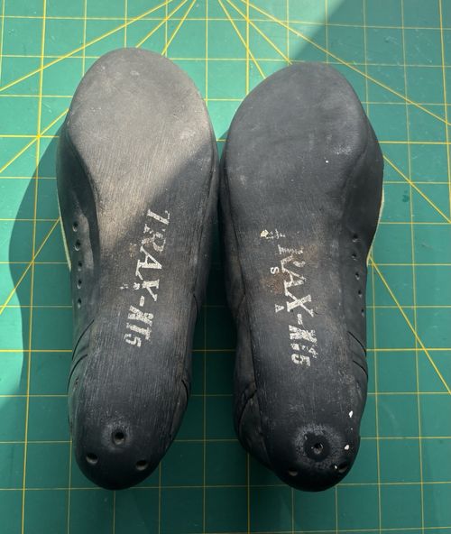 EVOLV TRAX XT5 Climbing Shoes Size 5.5 Great Condition — image 2