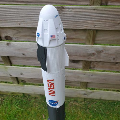 Spacex Falcon 9 Crew Dragon Rocket Model - scale 76 760mm 30inch - Assembled — image 4