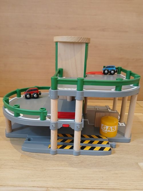 Brio World Track Car Parking Garage Toy Train Model 33204 — image 4